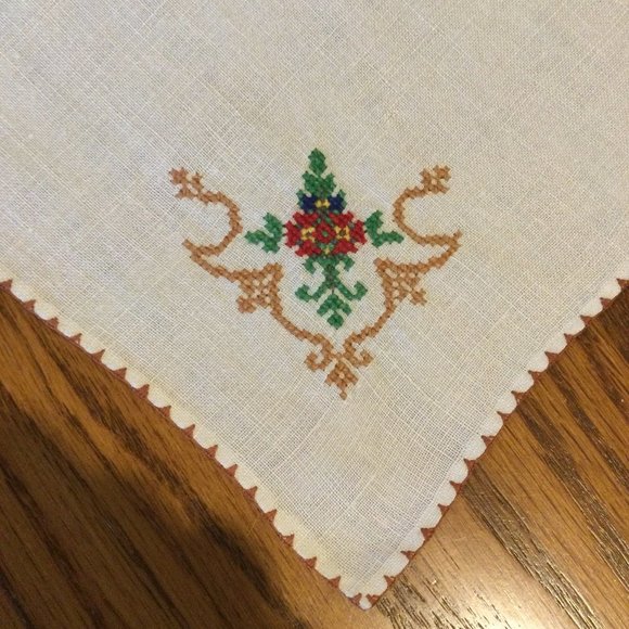 Set of 4 Antique Linen Napkins - Picture 2 of 5